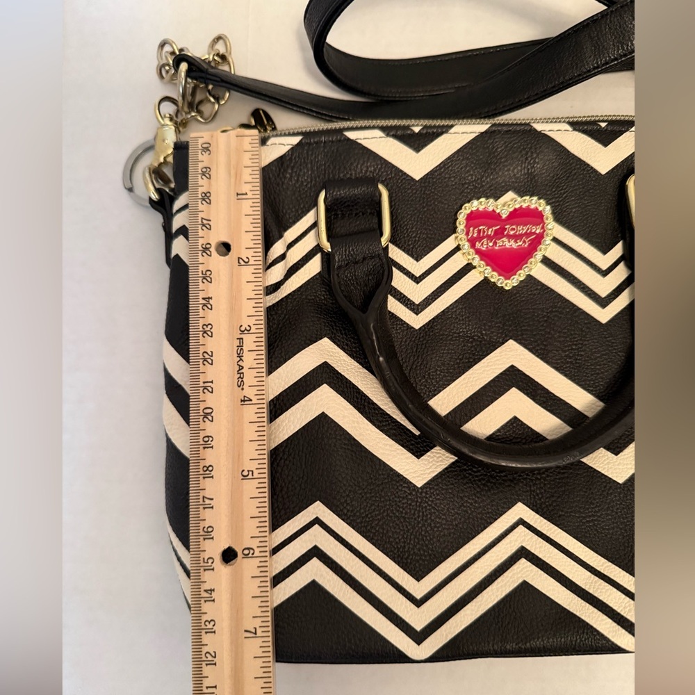 Betsey Johnson Mini Shoulder Bag - Picture 2 of 8